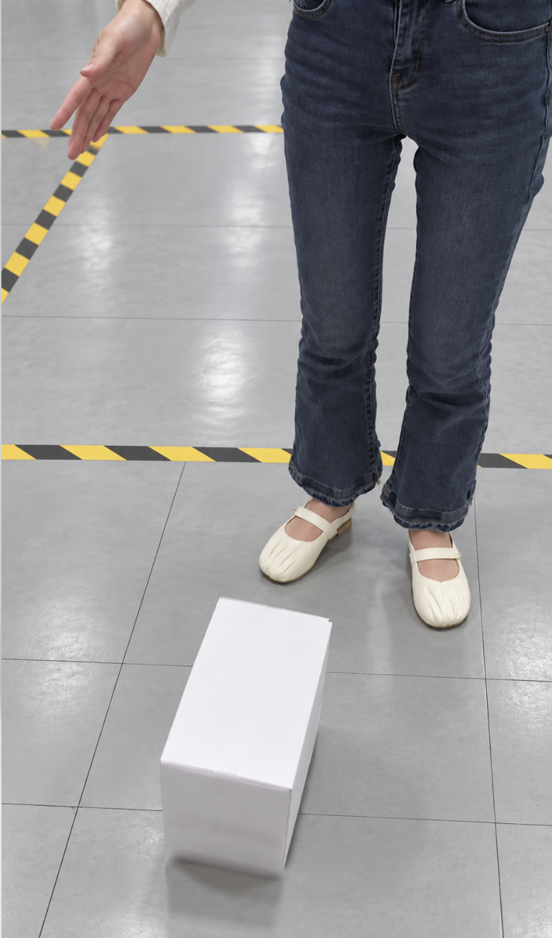 Glassware carton impact during a manual packaging drop test