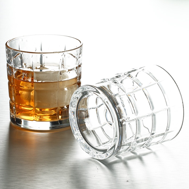 Hot Sale Wholesale Glass Engraved Square Crystal Whiskey Glass