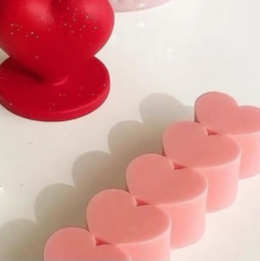 Smokeless romantic heart shape scented wax candle for wedding or Christmas