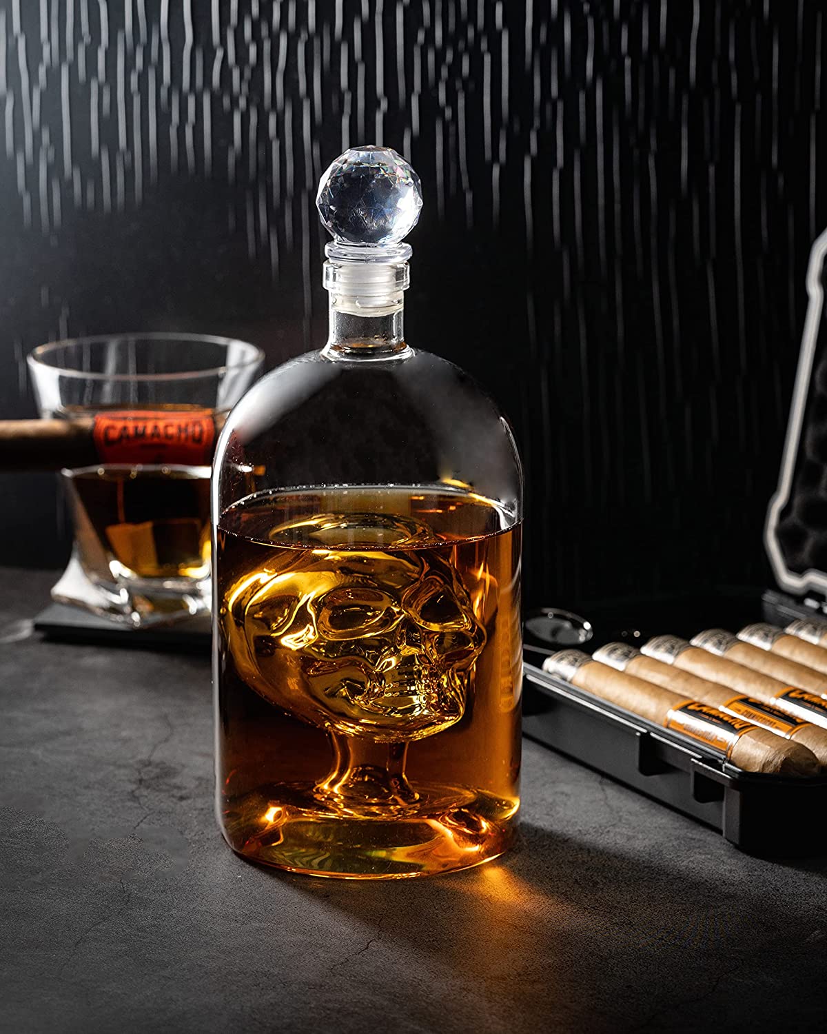 750ML Premium Borosilicate Glass Decanter Handmade Skull Whiskey Decanter with Airtight Stopper