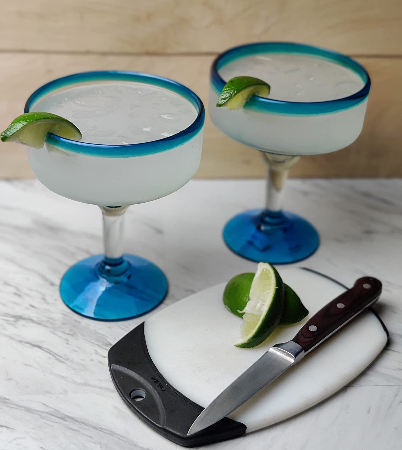 16 Ounces Set of 4 Hand Blown Margarita Glasses with Aqua Blue Rims European Style Drinkware