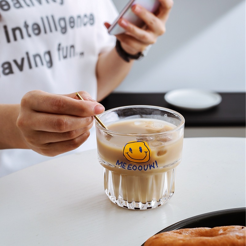 Iced coffee cup milk tea cup vertical striped glass can be stacked with water glass of cola juice