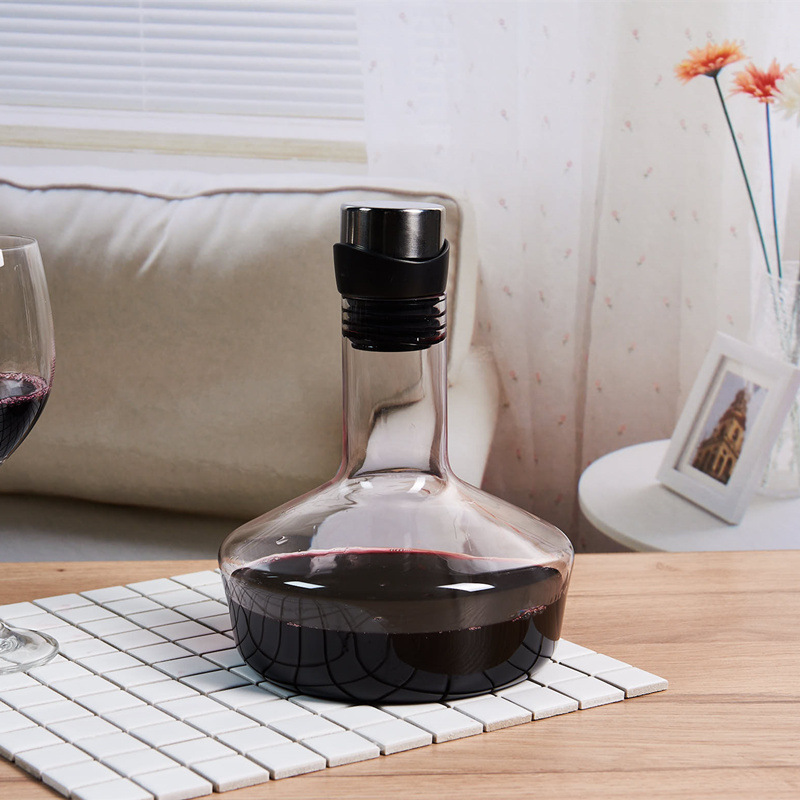 Crystal red wine decanter with sealed lid, breathing flip wine jug, creative personality wine storage jug