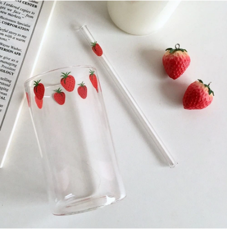 300ml High borosilicate Cute Strawberry Water Milk Drinking Glasses Cup With Straw