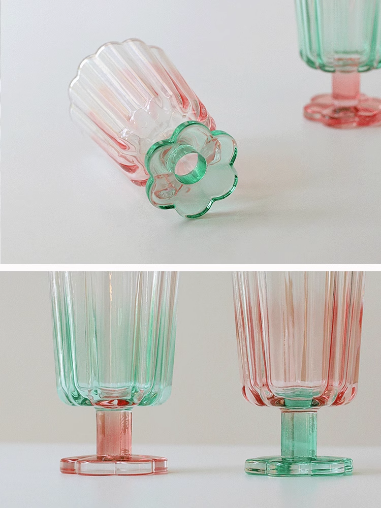 Cute flower shaped cocktail glass with color matching and high-value red wine and champagne cup