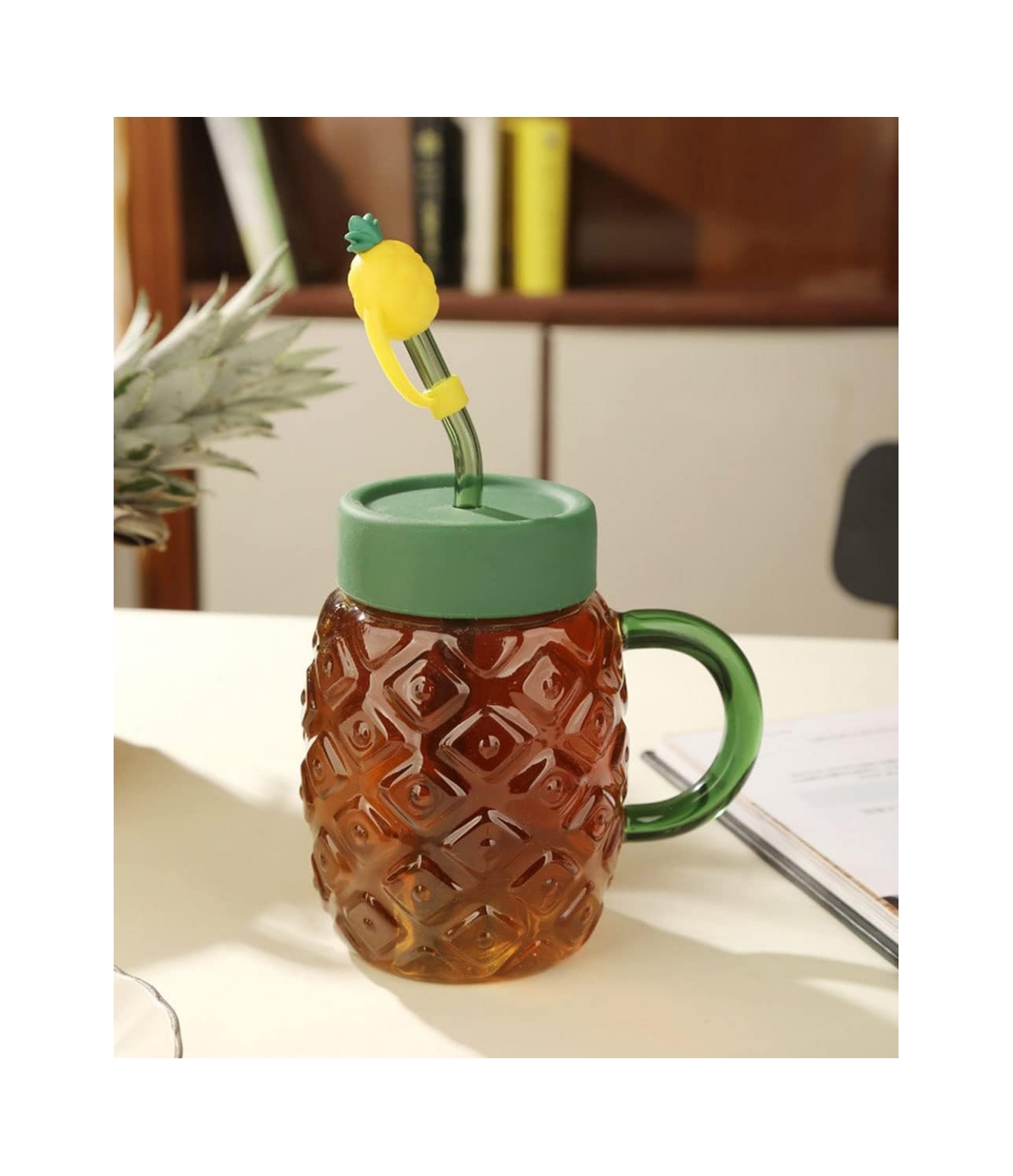 Factory wholesale Pineapple Shaped Glass Cup Tumbler with Lid and Straw